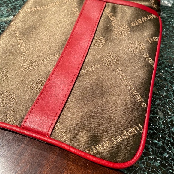 Red Tupperware Signature Crossbody Bag & Binder - Picture 9 of 16